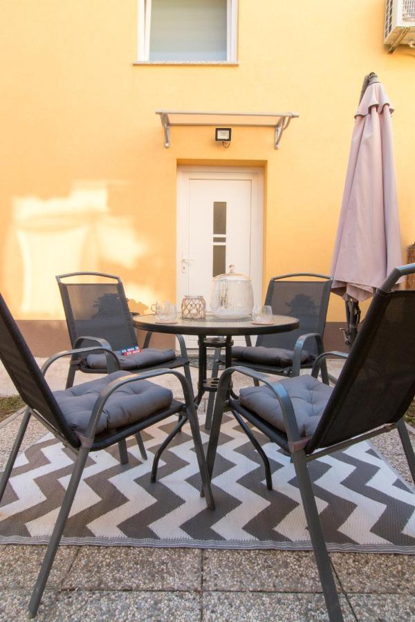 Moet With Garden Apartment Pula Ngoại thất bức ảnh