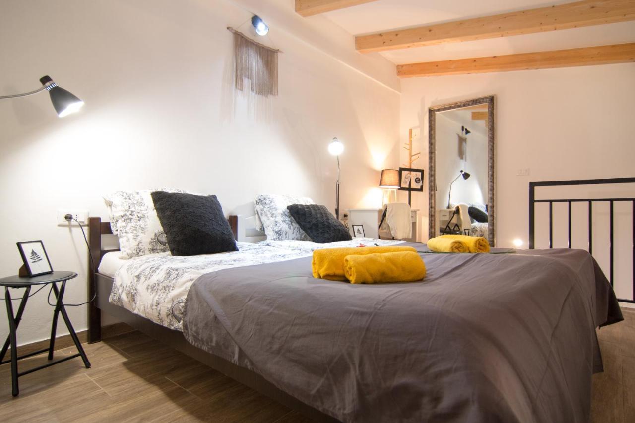 Moet With Garden Apartment Pula Ngoại thất bức ảnh