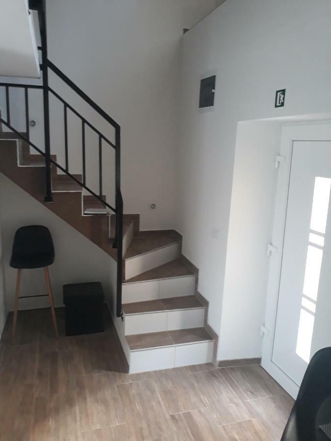 Moet With Garden Apartment Pula Ngoại thất bức ảnh